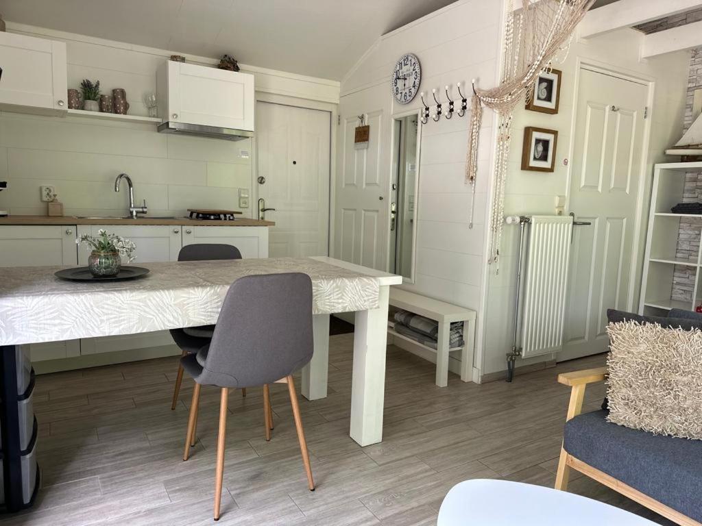 Coast Holiday Appartements Dirkshorn Exterior photo